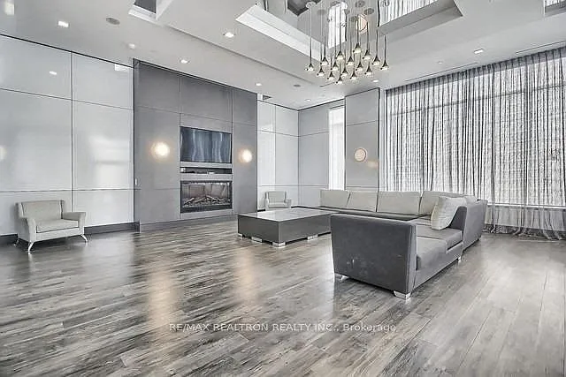 7900 Bathurst St #1216 — Photo 9