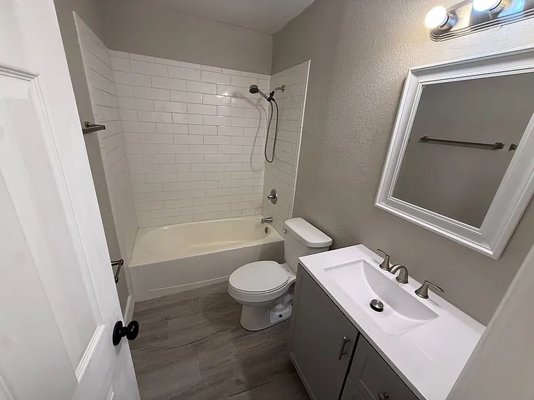 703 S 8th Ave — Photo 6