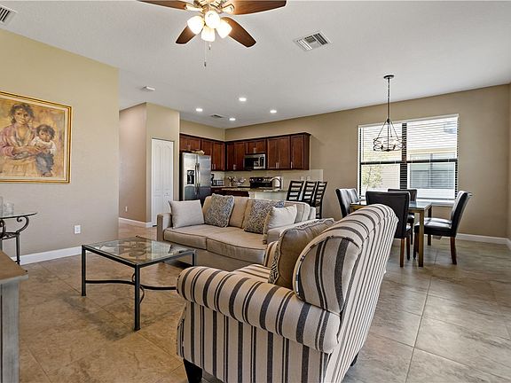 2nd image of 10139 W Villa Cir #10139