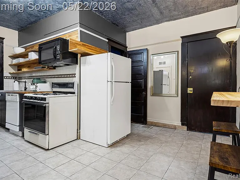 211 N Main St #2 — Photo 6