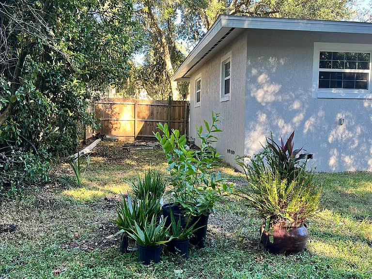 1858 SE Lake Weir Ave — Photo 29