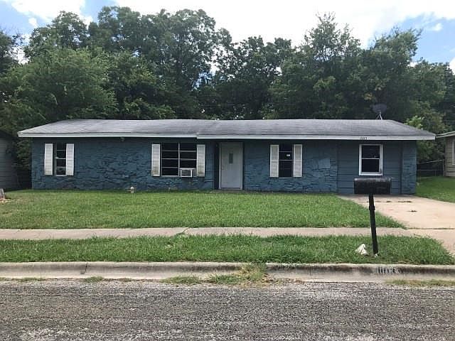 1st image of 1103 Curry Ave
