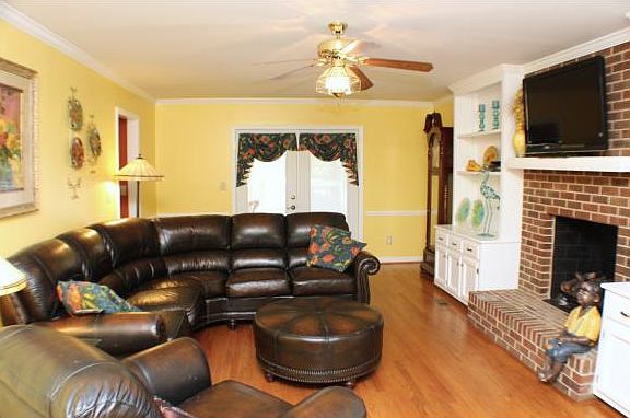 4th image of 570 Rockwood Dr