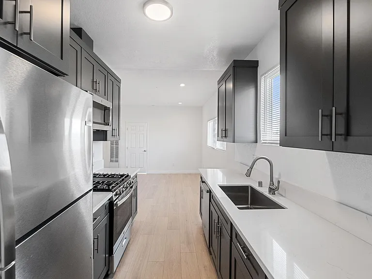 1226 Olive Ave — Photo 8