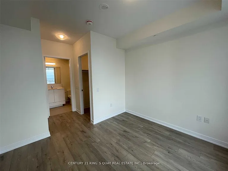 28 Freeland St #2702 — Photo 10