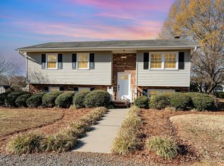 729 Redland Rd, Advance, NC 27006