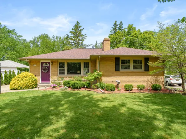 917 Roseland Ave, Kalamazoo, MI 49001