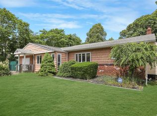 117 Meadowmere Ave, Mastic, NY 11950