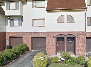 106 Wingate Dr, Pittsburgh, PA 15205