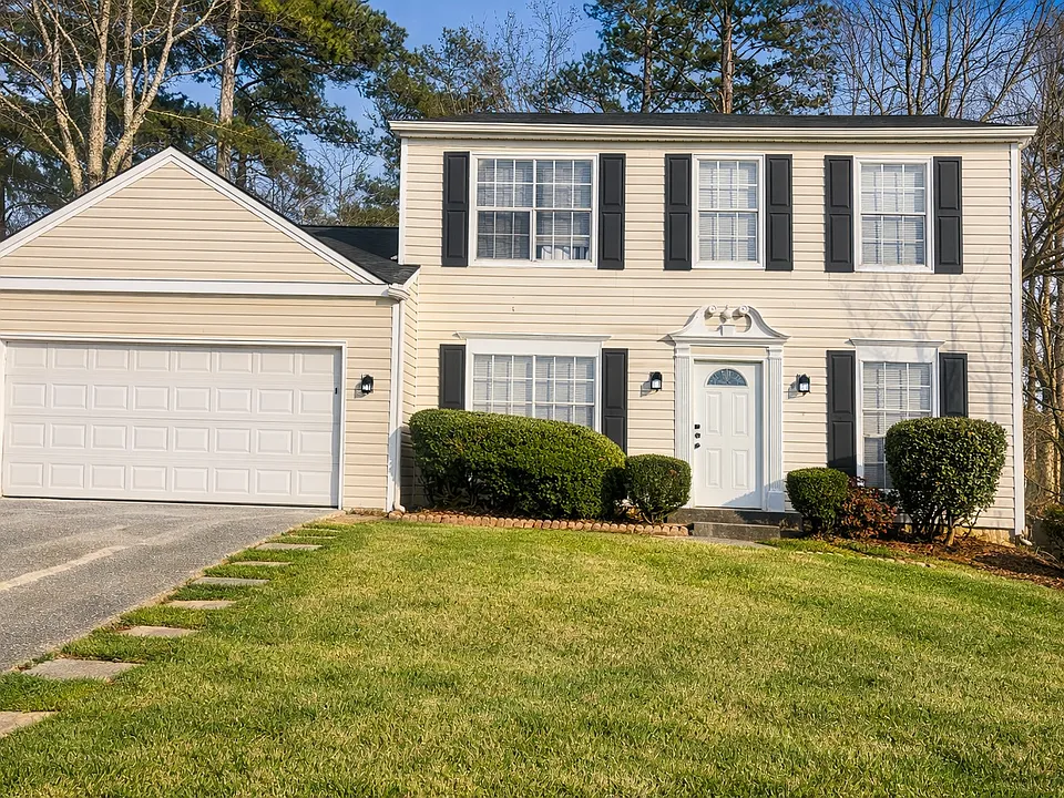 6373 Laurel Post Dr