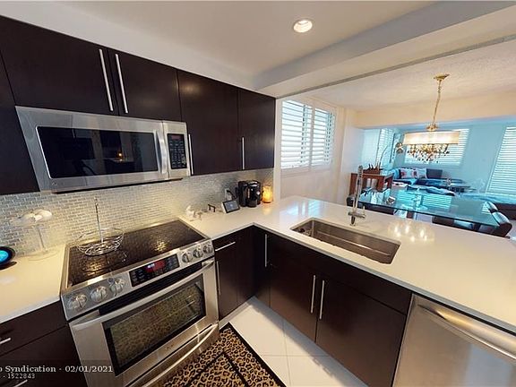 5th image of 3703 NE 166th St APT 210