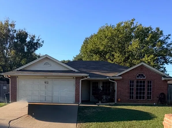 521 Arbor Ln, Burleson, TX 76028