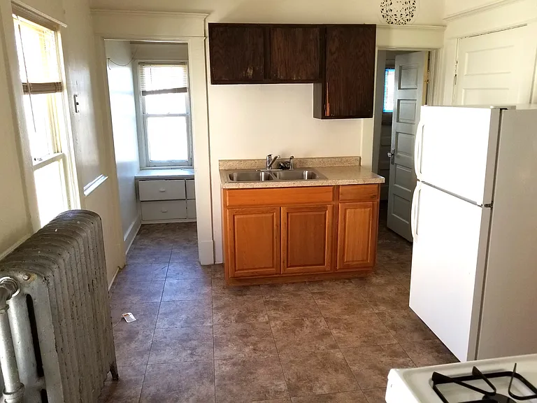 819 Aurora Ave #2 — Photo 5