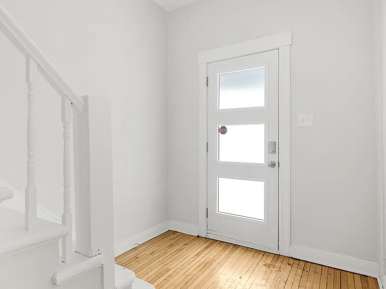 481 Besserer St #1 — Photo 2