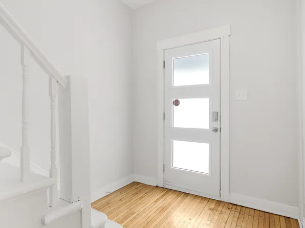 481 Besserer St #1, Ottawa, ON K1N 6C2