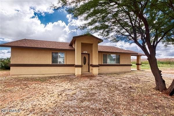 1st image of 716 Mountain View Pl