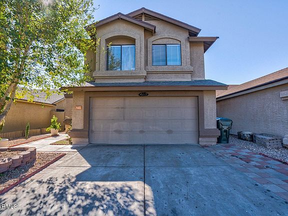 3rd image of 829 E Rosemonte Dr