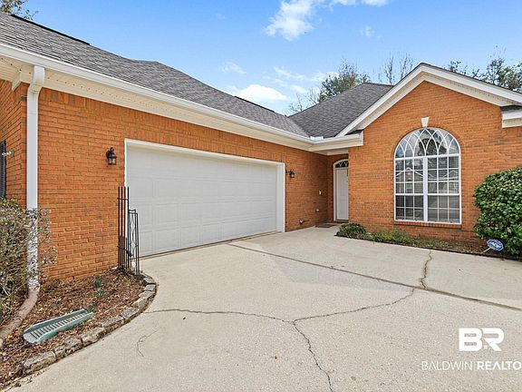 3rd image of 5585 Fairfield Pl