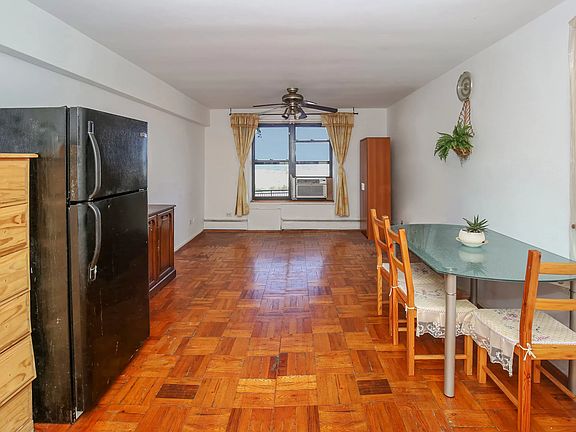 4th image of 129 Beach 118 St #1G