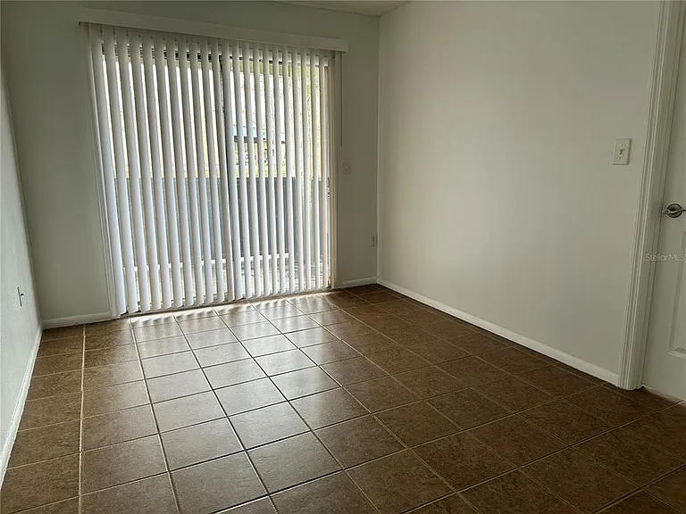946 Lake Destiny Rd #E — Photo 6