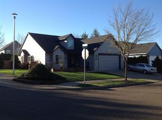 1745 SE 10th Pl, Canby, OR 97013