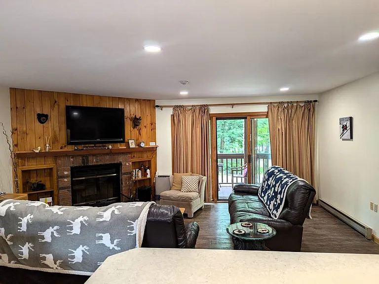 29 Riverfront Dr #255 — Photo 9