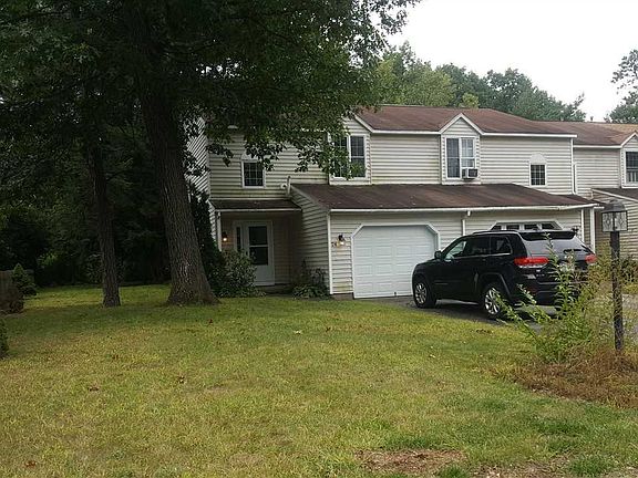 2nd image of 24 Deer Run Dr