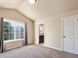 1071 SW 162nd Ave, Beaverton, OR 97006