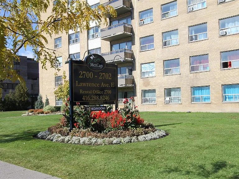 2700 Lawrence Ave E #2702 — Photo 2