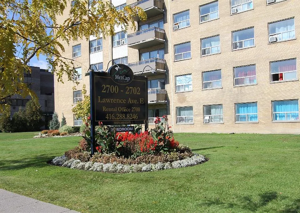 2700 Lawrence Ave E #2702
