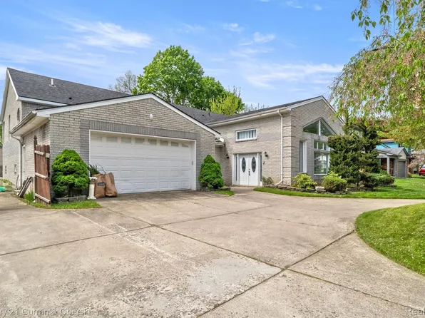 21191 Andover Rd, Southfield, MI 48076