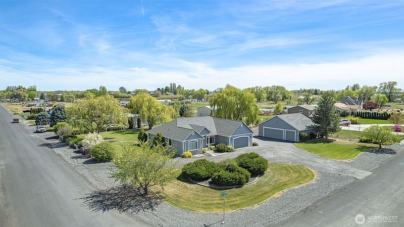 5th image of 3171 Snow Goose Road NE