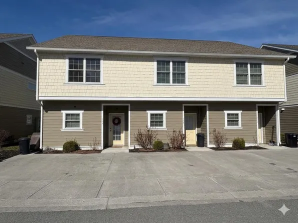 210 Blackbird Village Cir, Lewisburg, WV 24901