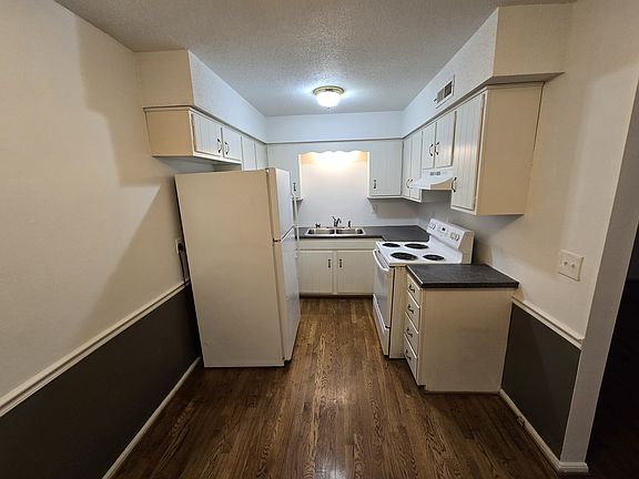 4th image of 2121 Fairfax Ave APT 14