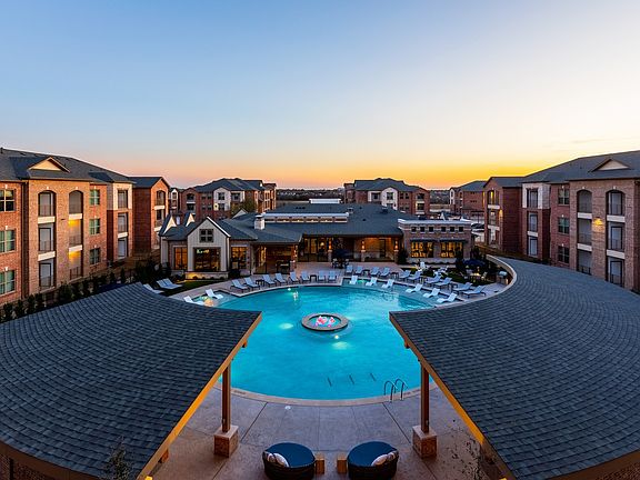 Welcome to Windsor Castle Hills.