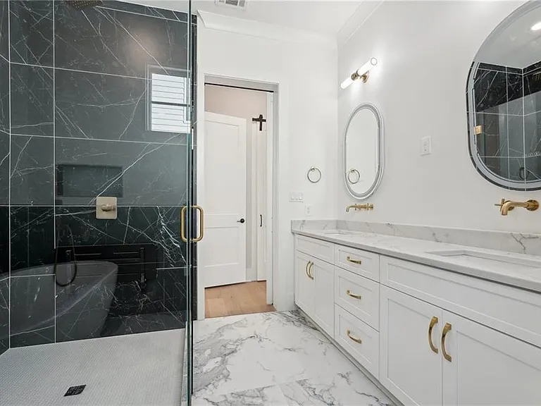 120 Thome Dr — Photo 37