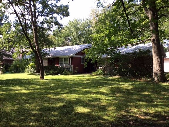 4th image of 17W068 Oak Meadow Dr