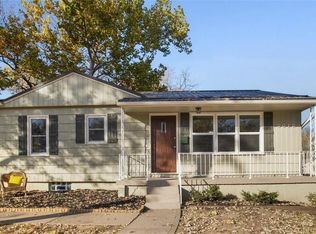 2016 NE 54th St, Kansas City, MO 64118