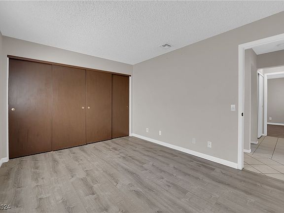 5th image of 4160 Sanderling Cir Unit 459