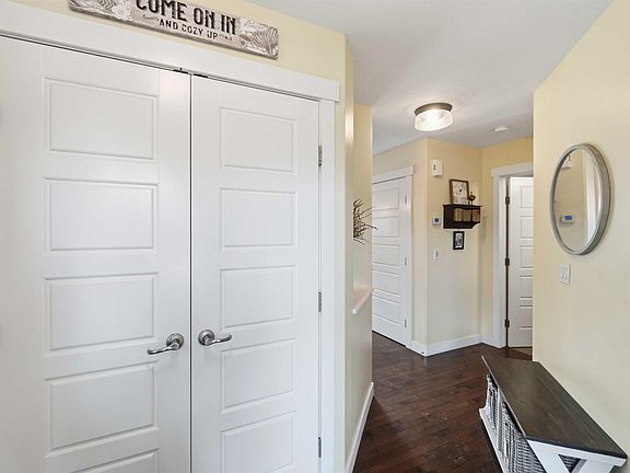 3rd image of 7441 Ellesmere Way