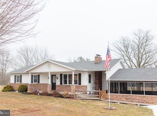 695 Kohler School Rd, New Oxford, PA 17350