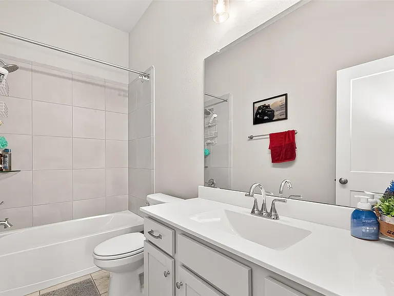 305 Rise Ln — Photo 24
