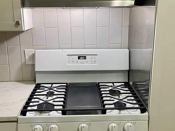 4th image of 6004 Noah Dr