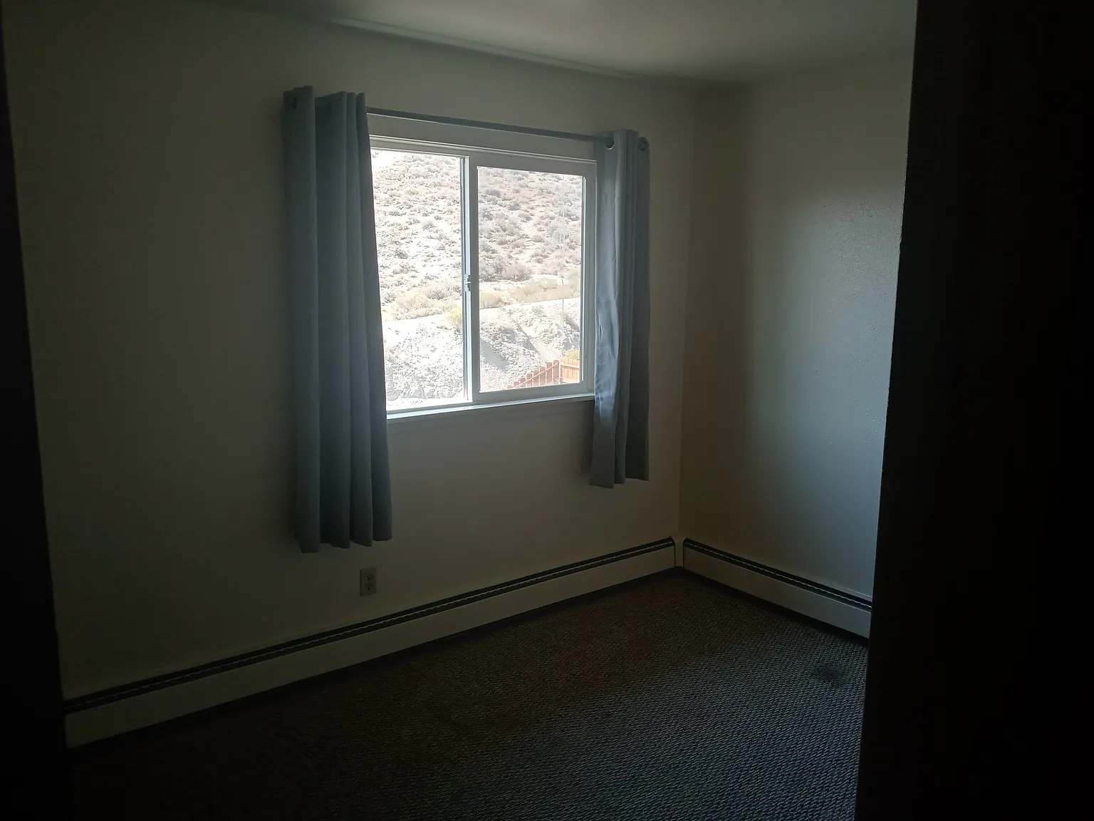 3 bed, 1.5 bath, 1500 sqft, $995 — Photo 2