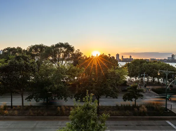 167 Perry Street image 18 of 19