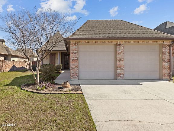 2nd image of 205 Grazing Trace Dr