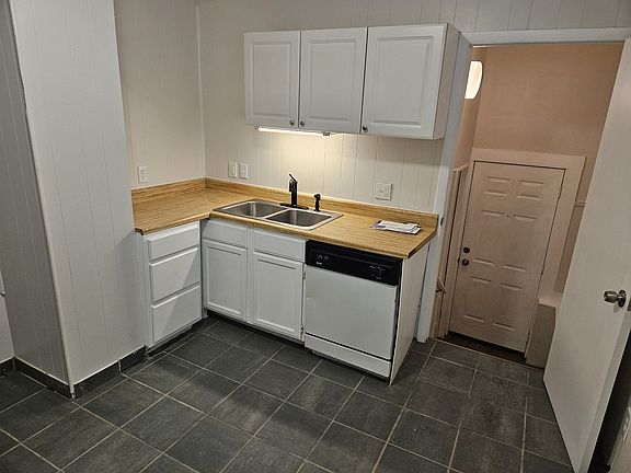4th image of 1409 N Fares Ave
