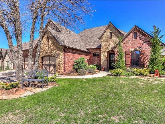 2nd image of 2725 Bison Dr