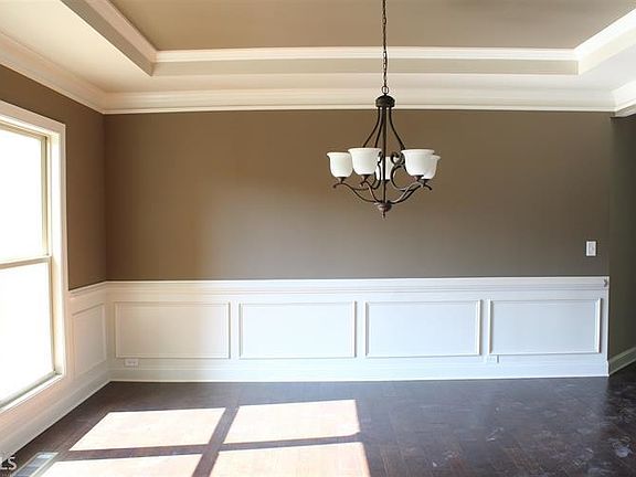 5th image of 3331 Bartlett Ave