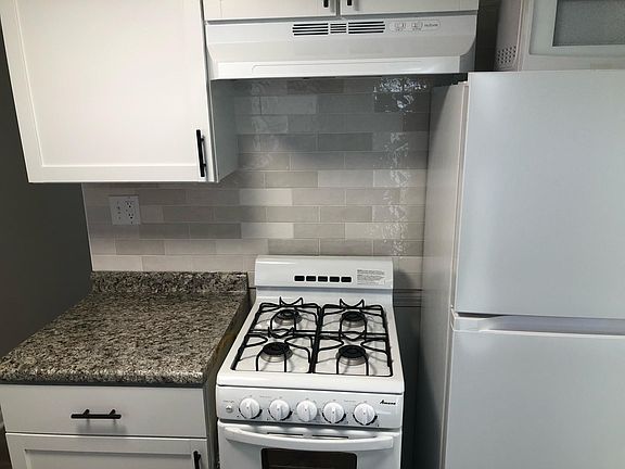 3rd image of 139 E Mill St APT 2